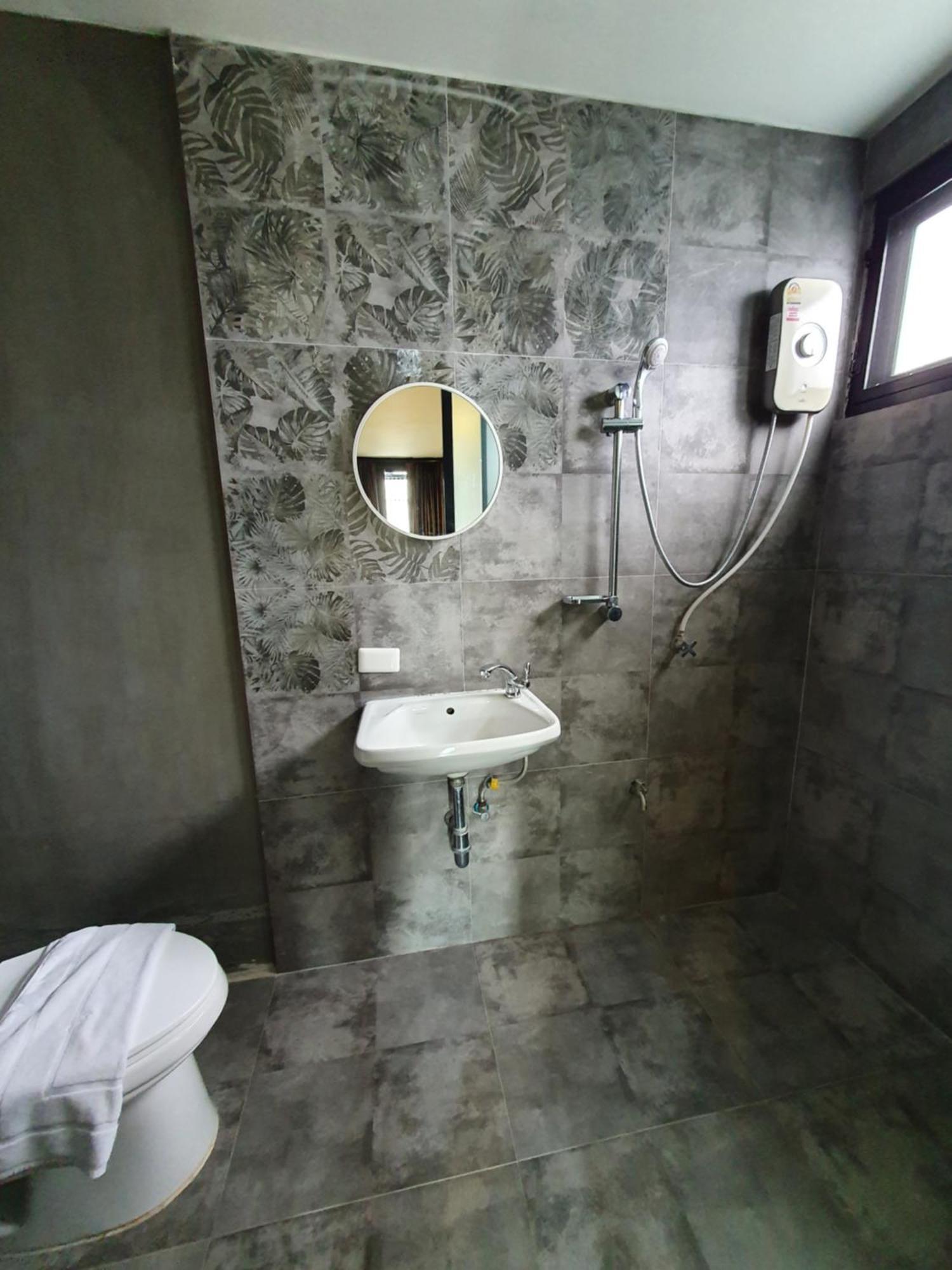 Baan Wualamphong บ้านวัวลำพอง Bangkok Dış mekan fotoğraf